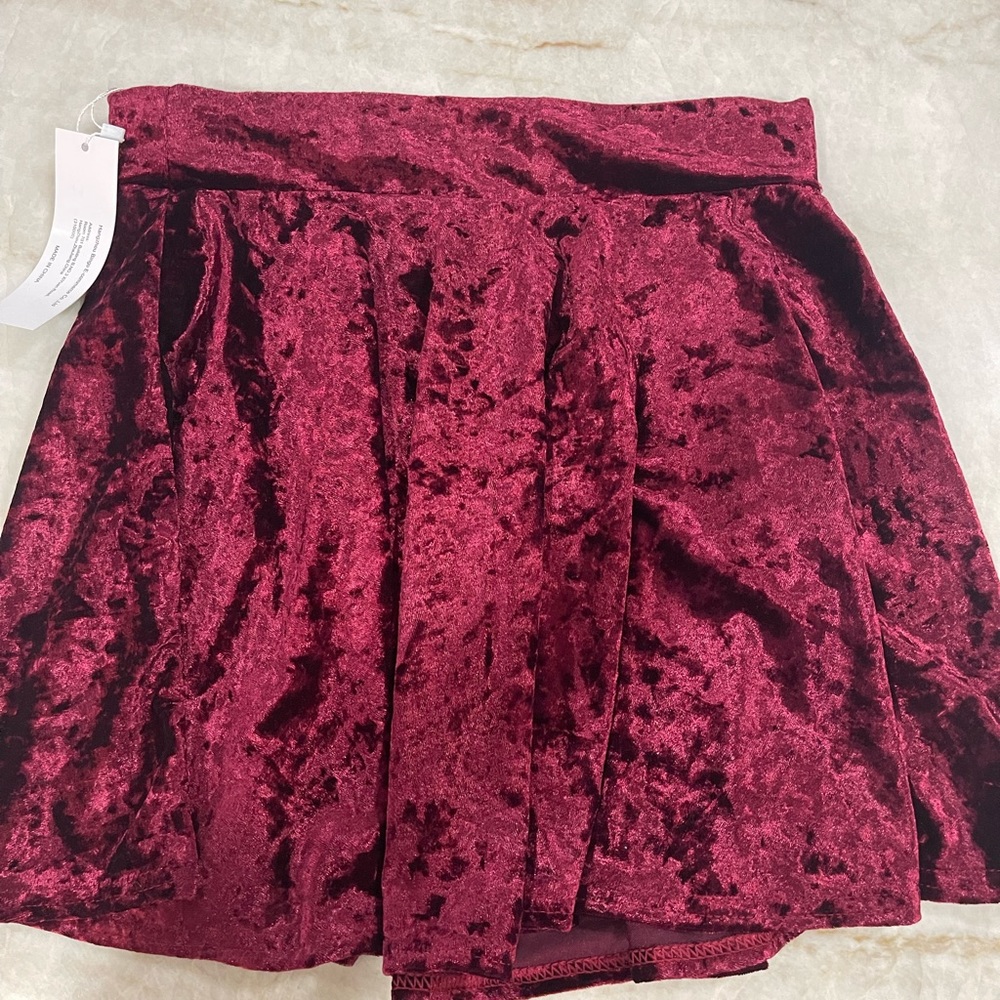 ❤️‍🔥Crushed velvet skater skirt❤️‍🔥